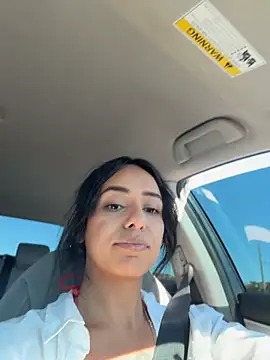 Controllercutie online show from May 2026 08:44:02 PM