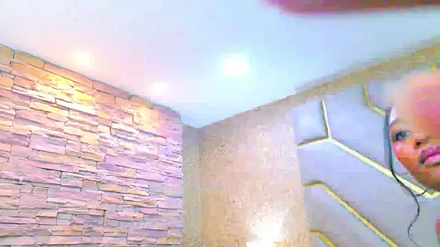 AiraLuna online show from April 2026 08:43:01 PM