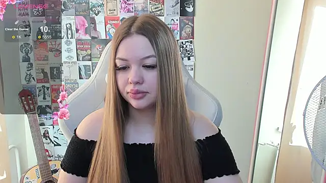 Snapshot of AmeliePeach chatting on May 2026 01:31:02 AM AmeliePeach online show from May 2026 01:31:02 AM