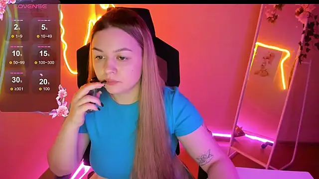 AmeliePeach online show from April 2026 03:02:01 PM