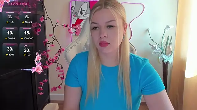 Snapshot of AmeliePeach chatting on June 2026 02:00:02 AM AmeliePeach online show from June 2026 02:00:02 AM