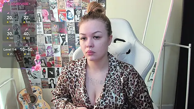 Snapshot of AmeliePeach chatting on May 2026 01:43:01 AM AmeliePeach online show from May 2026 01:43:01 AM