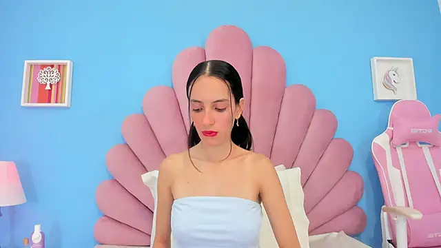 Snapshot of skinny_abby chatting on April 2026 03:32:02 AM skinny abby online show from April 2026 03:32:02 AM