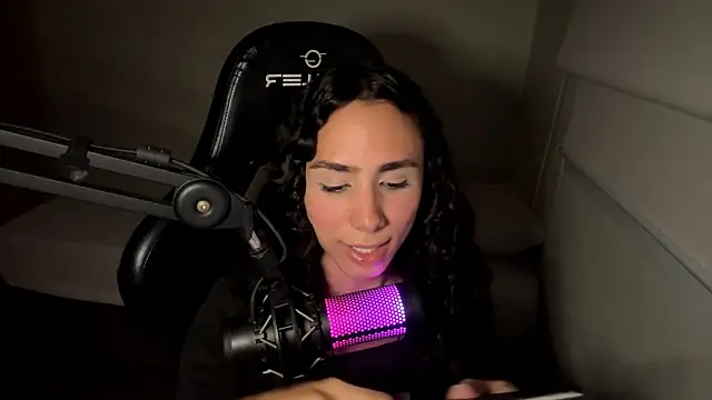 TakakoAthan online show from April 2026 11:50:02 PM