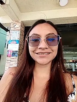 Leticia Hinkley  online show from April 2026 01:45:02 PM