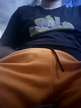 tobiasraimundo1 online show from April 2026 05:30:02 PM