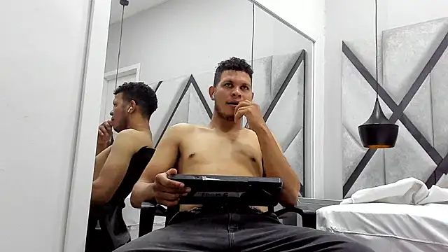 NohaBrooks online show from April 2026 03:05:01 PM