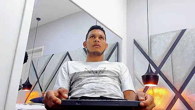 NohaBrooks online show from April 2026 12:19:02 PM