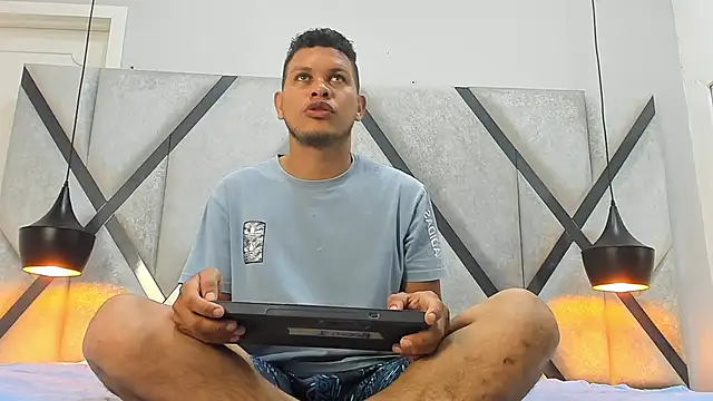 NohaBrooks online show from April 2026 12:01:01 PM