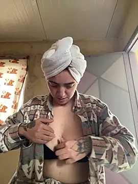 lilocababy online show from April 2026 01:23:02 PM