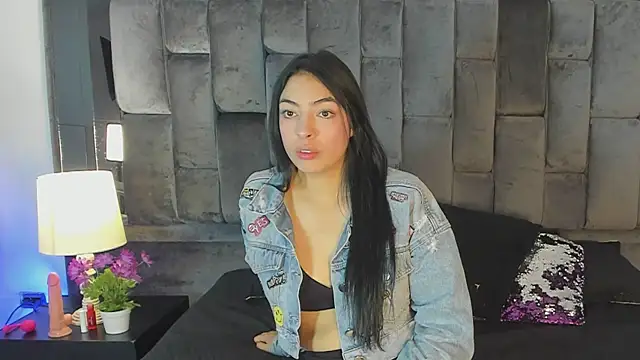 Snapshot of Ashly_bloom_ chatting on May 2026 03:09:01 AM Ashly bloom online show from May 2026 03:09:01 AM