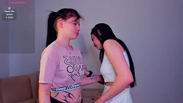 CindyPoster online show from April 2026 05:42:01 AM