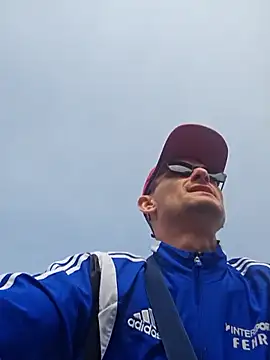 UpbeatXiphias online show from April 2026 01:07:02 PM