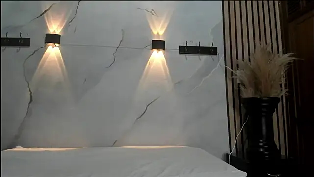 Snapshot of DilanAndKing chatting on April 2026 12:28:02 PM DilanAndKing online show from April 2026 12:28:02 PM