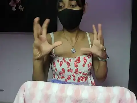Shanaya xo online show from June 2026 05:46:02 PM