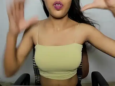 Shanaya xo online show from June 2026 06:47:01 PM