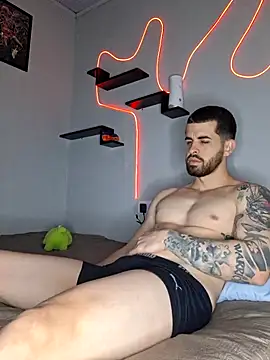 Snapshot of leoxxxgato chatting on July 2026 11:45:02 PM leoxxxgato online show from July 2026 11:45:02 PM