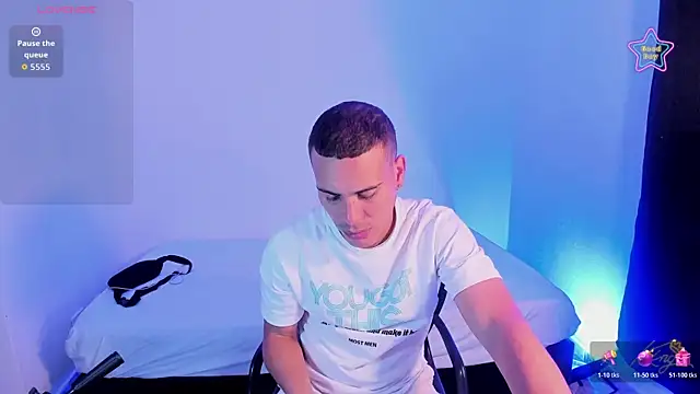 Snapshot of Axel__fierro chatting on April 2026 08:26:02 PM Axel fierro online show from April 2026 08:26:02 PM