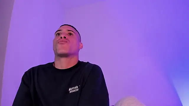 Snapshot of Axel__fierro chatting on April 2026 07:50:01 PM Axel fierro online show from April 2026 07:50:01 PM