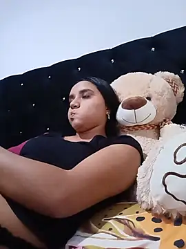 Snapshot of Valentina_Narvaez chatting on July 2026 07:35:01 PM Valentina Narvaez online show from July 2026 07:35:01 PM