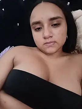 Snapshot of Valentina_Narvaez chatting on June 2026 08:03:01 PM Valentina Narvaez online show from June 2026 08:03:01 PM