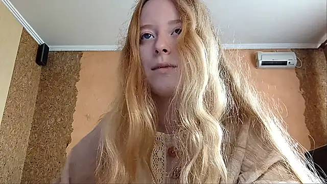 Snapshot of KateVibe_01 chatting on June 2026 12:37:01 AM KateVibe 01 online show from June 2026 12:37:01 AM