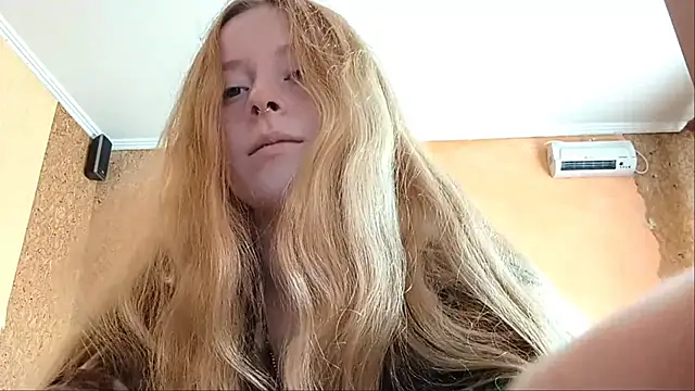 Snapshot of KateVibe_01 chatting on June 2026 11:39:02 PM KateVibe 01 online show from June 2026 11:39:02 PM