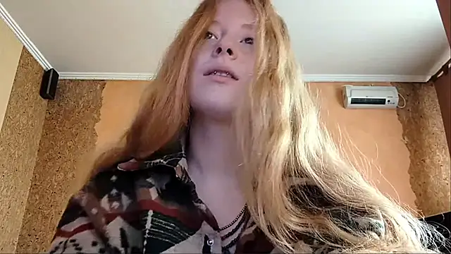 Snapshot of KateVibe_01 chatting on June 2026 12:05:02 AM KateVibe 01 online show from June 2026 12:05:02 AM