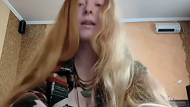 Snapshot of KateVibe_01 chatting on June 2026 10:07:01 PM KateVibe 01 online show from June 2026 10:07:01 PM