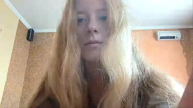 Snapshot of KateVibe_01 chatting on June 2026 10:30:02 PM KateVibe 01 online show from June 2026 10:30:02 PM