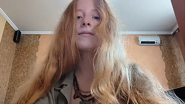 Snapshot of KateVibe_01 chatting on June 2026 03:04:01 AM KateVibe 01 online show from June 2026 03:04:01 AM