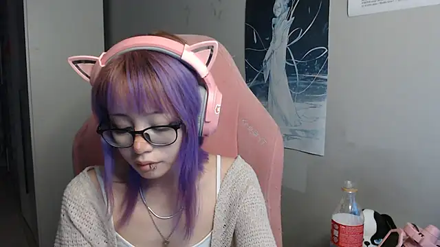 Snapshot of SaxonDibs chatting on April 2026 02:07:02 PM SaxonDibs online show from April 2026 02:07:02 PM