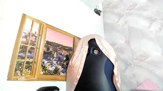 EllyBloom online show from June 2026 01:50:01 PM