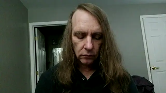 Magnus Luv online show from June 2026 10:48:01 PM