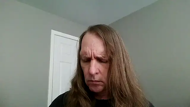 Magnus Luv online show from May 2026 02:02:01 PM
