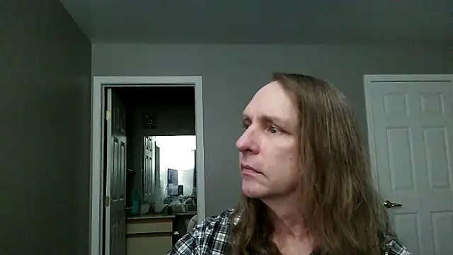 Magnus Luv online show from July 2026 12:13:02 AM