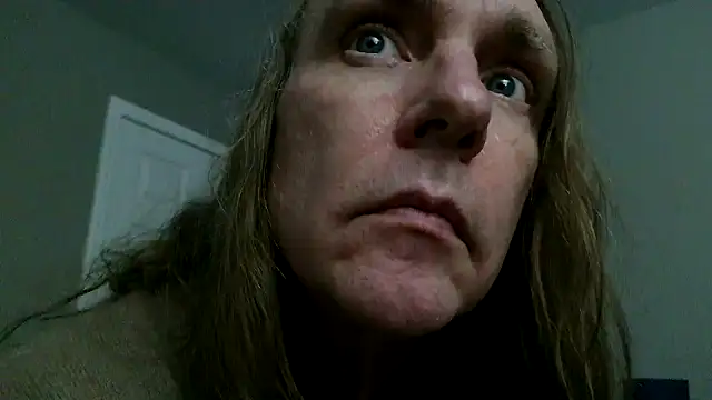 Magnus Luv online show from May 2026 01:57:16 AM