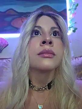 ItsAuroraBorealis online show from May 2026 11:14:02 PM