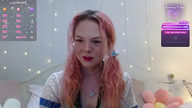 Snapshot of hexbunnie chatting on April 2026 02:18:01 AM hexbunnie online show from April 2026 02:18:01 AM