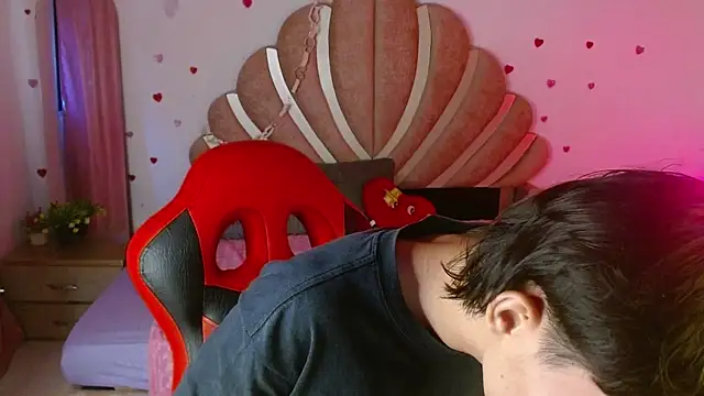 Marco fox723 online show from April 2026 06:33:02 PM