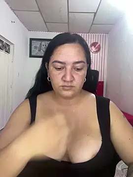 Fresita-12 online show from May 2026 06:28:02 AM