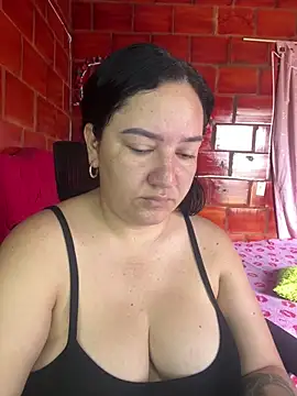 Fresita-12 online show from May 2026 07:19:02 PM