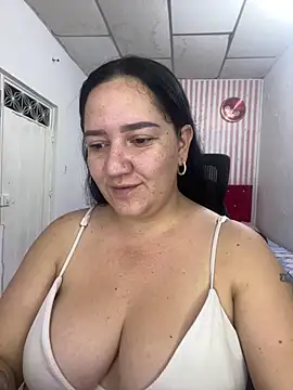 Fresita-12 online show from May 2026 06:16:01 AM