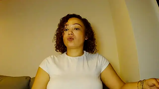 Theone T online show from May 2026 12:37:02 PM