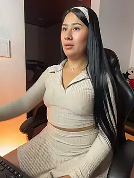 EvelynLeen  online show from April 2026 11:06:01 AM