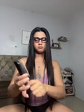 JassmineLove online show from April 2026 04:41:02 PM