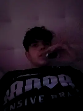 Thuuualvaritoohh online show from April 2026 04:52:02 PM