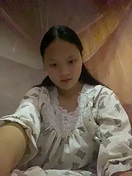 Snapshot of __Sunflower__ chatting on April 2026 01:29:02 AM Sunflower online show from April 2026 01:29:02 AM