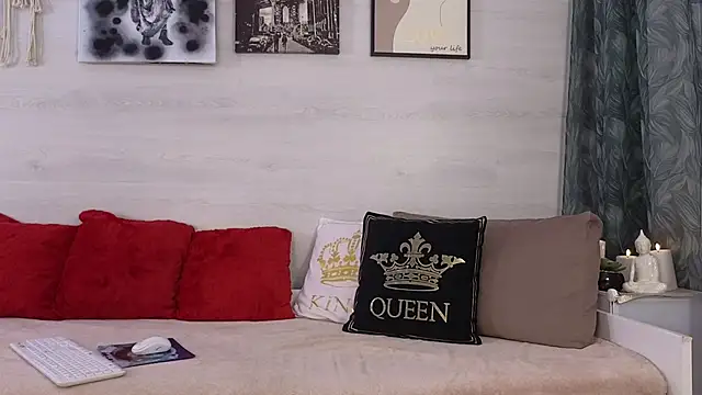 SweetLilTrouble online show from April 2026 08:32:01 PM