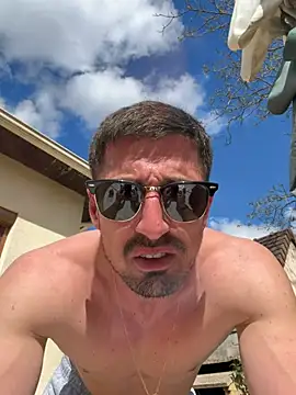 lafrizouye online show from April 2026 01:56:02 PM